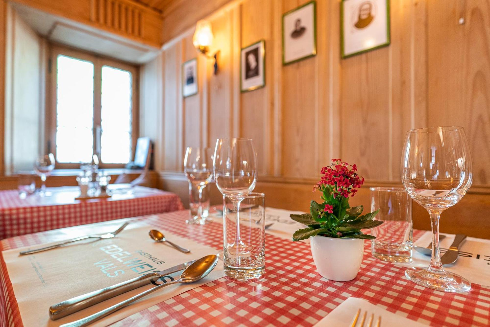 Gasthaus Edelweiss Vals Exteriér fotografie
