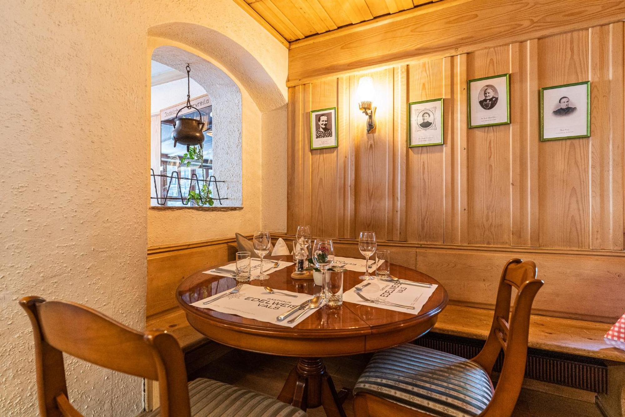 Gasthaus Edelweiss Vals Exteriér fotografie